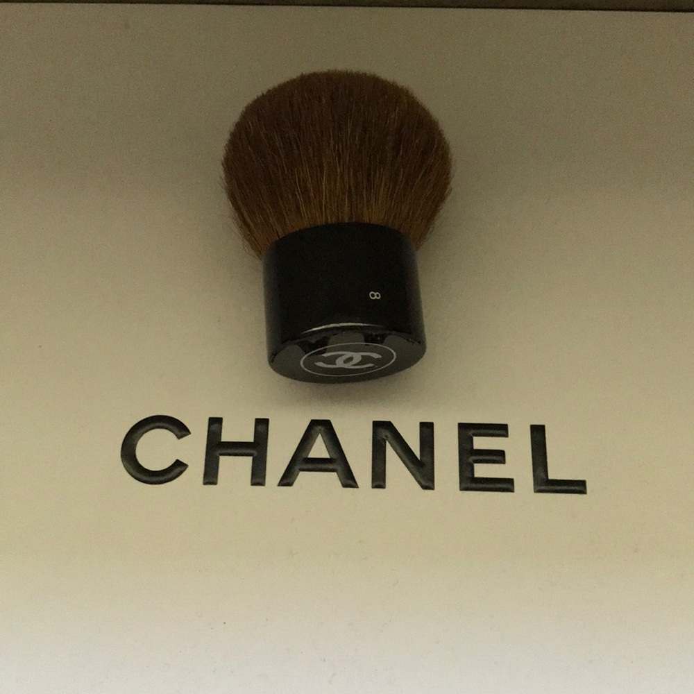 Chanel Kabuki brush #8